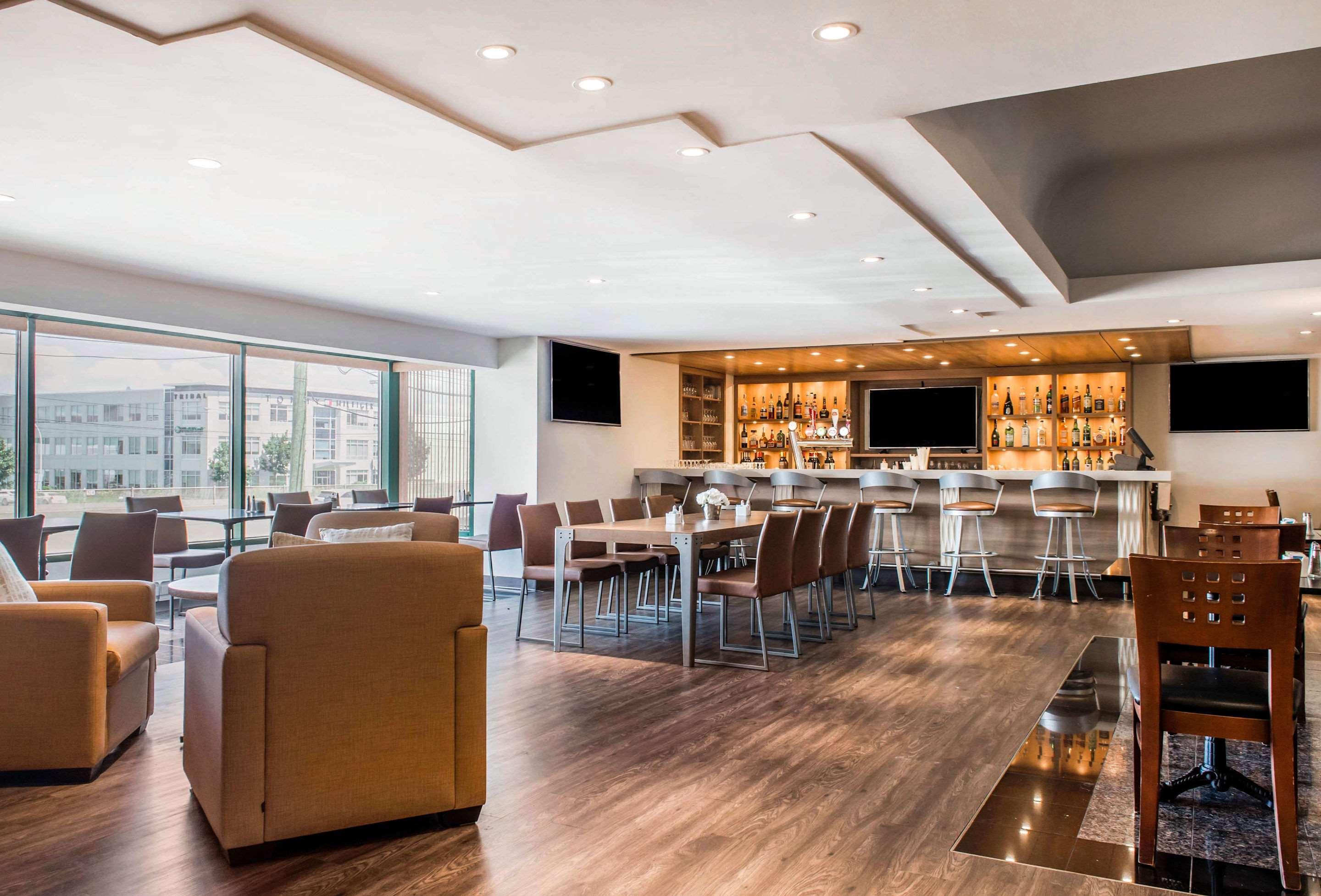 Hotel Quality Aeroport 4*