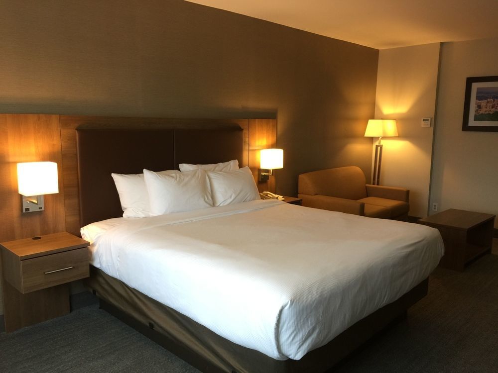 Quality Aeroport 4* Dorval