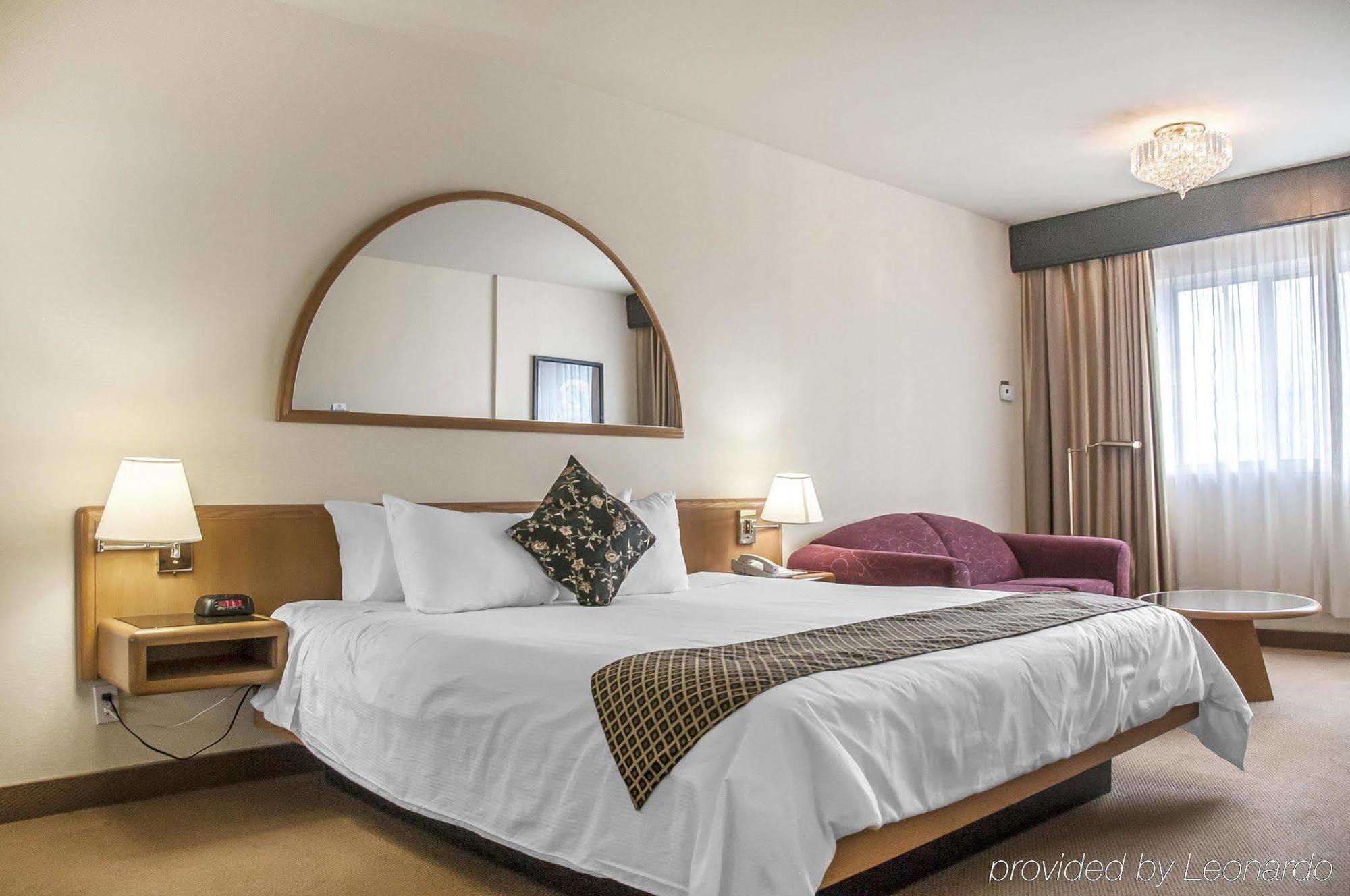 Quality Aeroport Hotel 4*
