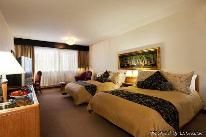 Quality Aeroport Hotel 4*